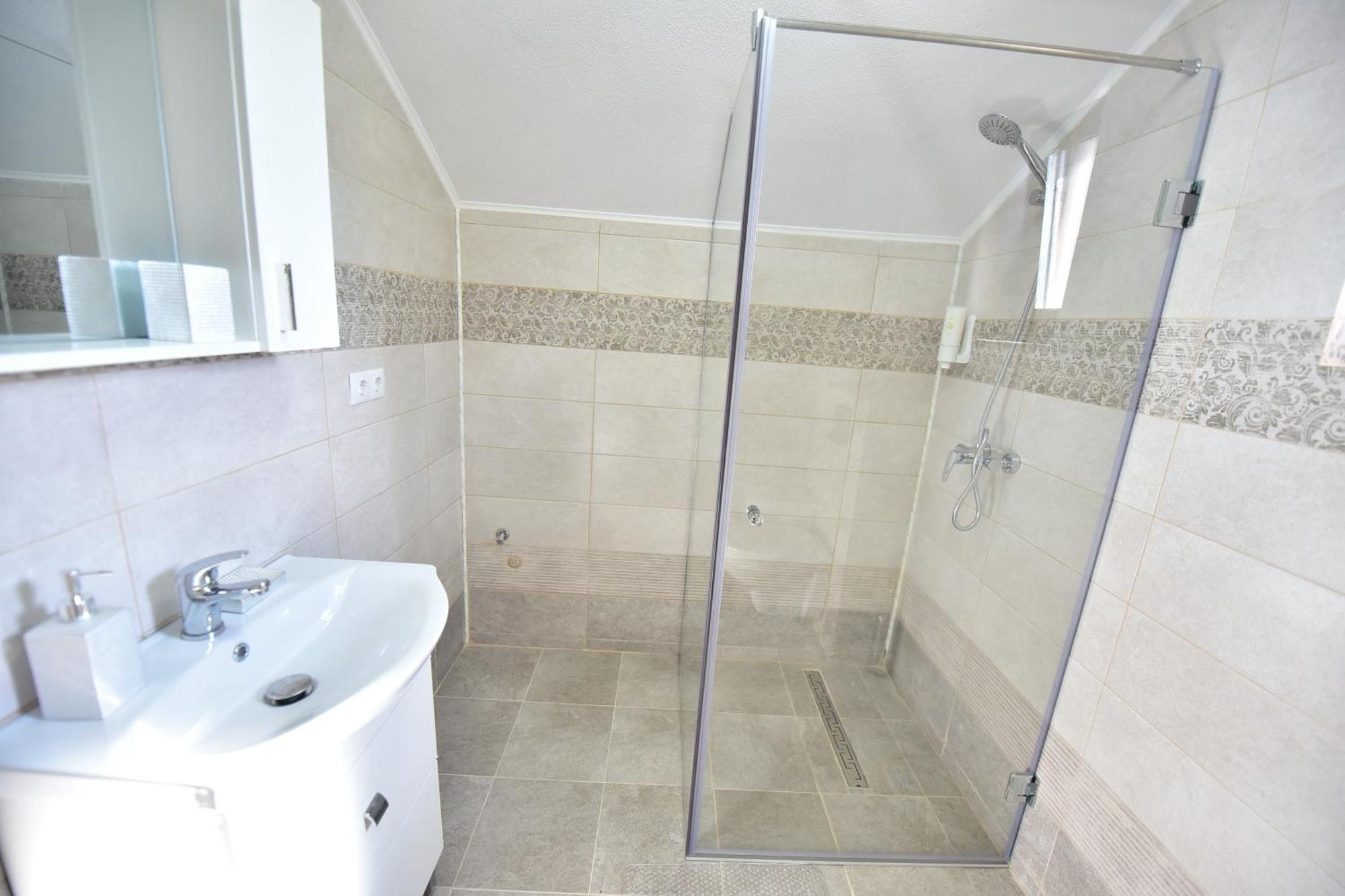 Regim Hotel Hanea Jacuzzi In Camera,Piscina Exterioara Si Sauna Comuna Sibiu Buitenkant foto